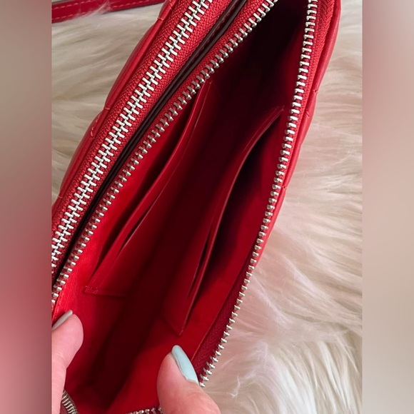 CM531 - Coach Kira Crossbody with Pillow Quilting - Picture 9 of 14